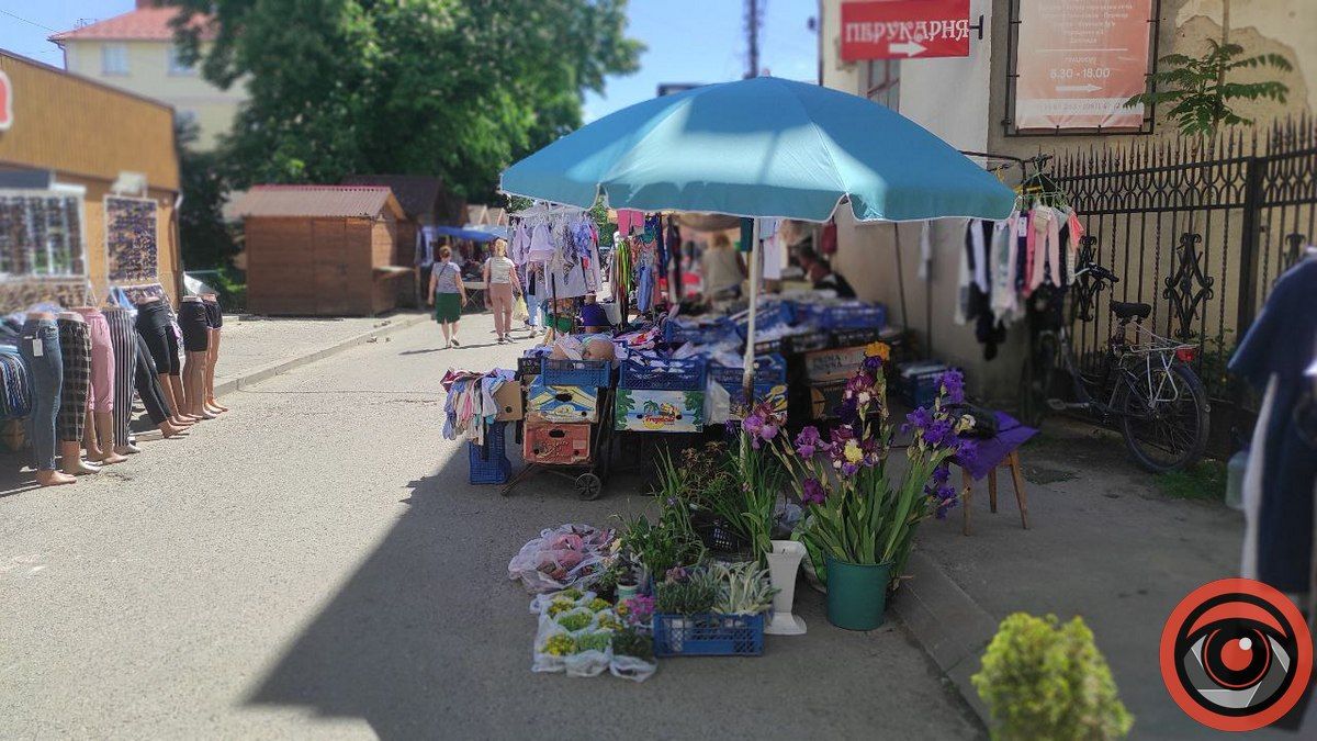 Тут так є: доки в Коломиї буде стихійна торгівля 5