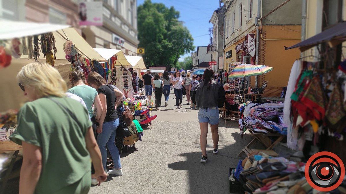 Тут так є: доки в Коломиї буде стихійна торгівля 4