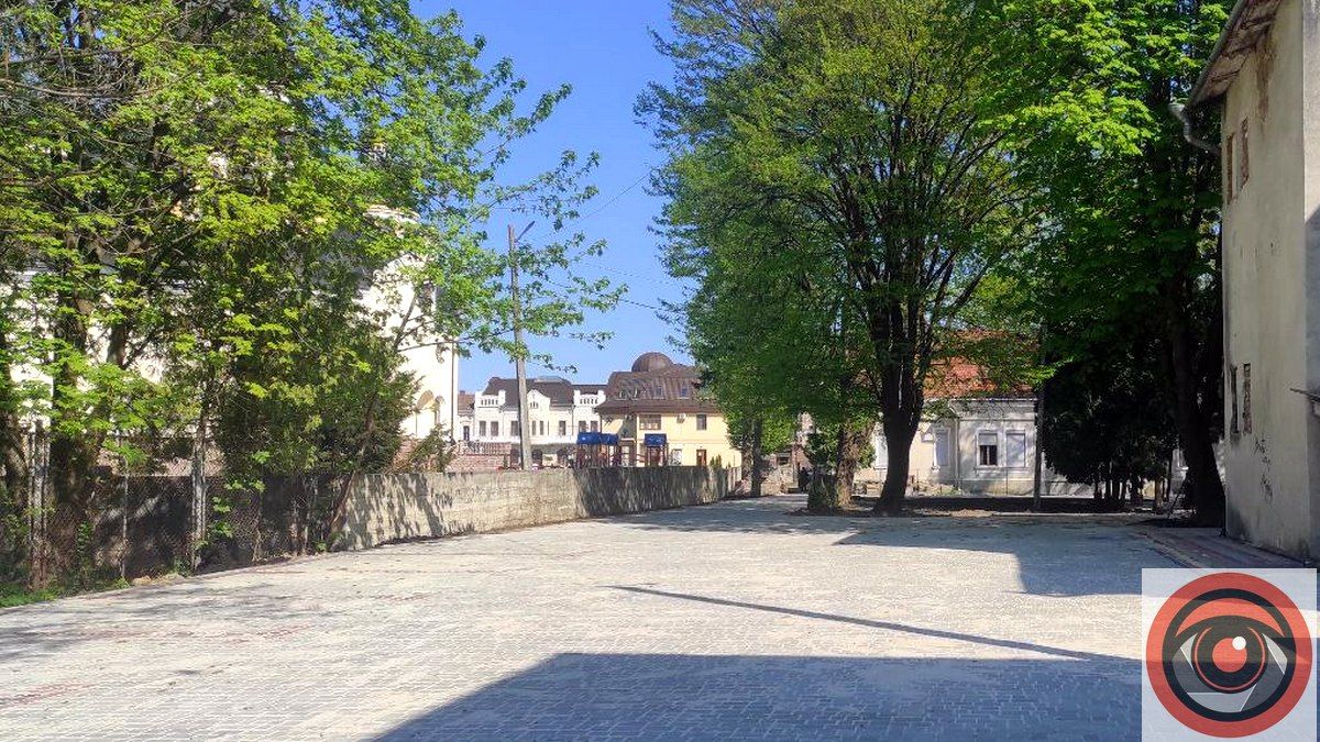 У Коломиї вимальовується ще один скверик 2