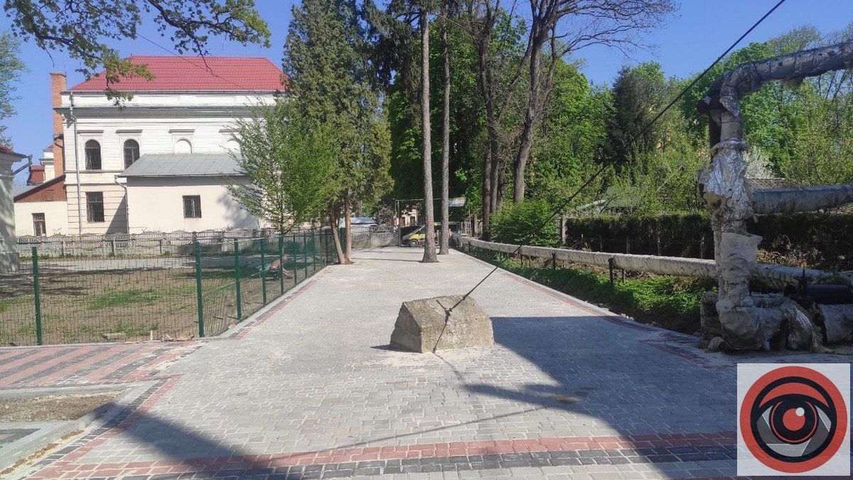 У Коломиї вимальовується ще один скверик 5