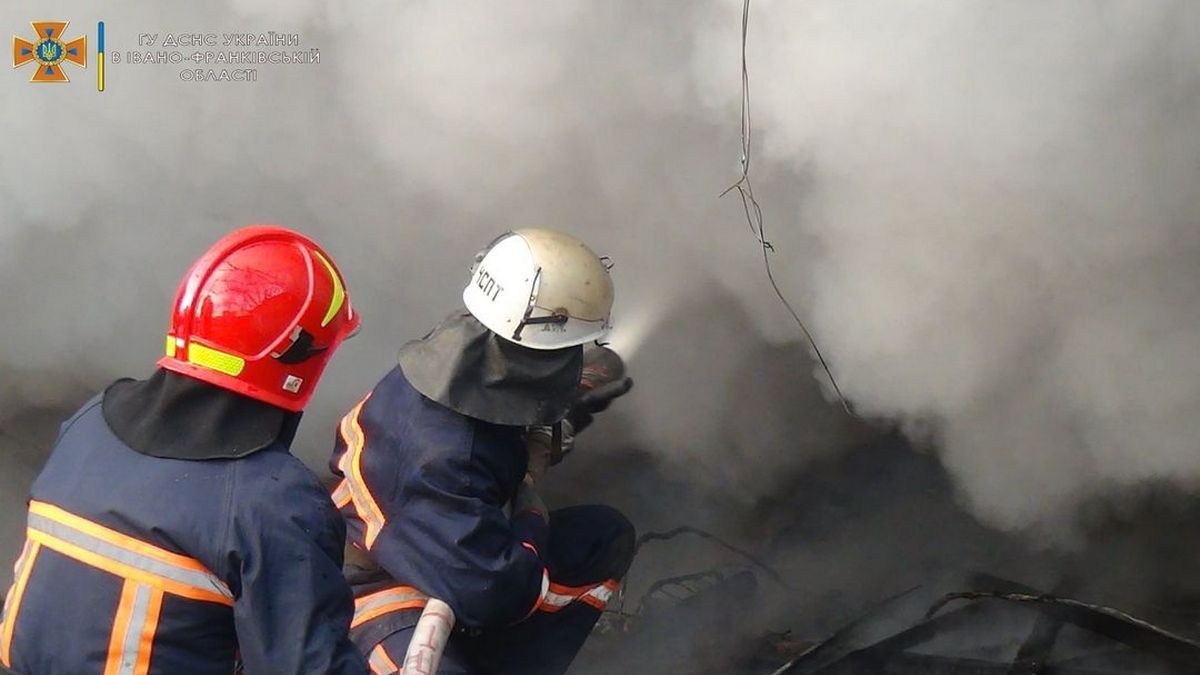 24-річний хлопець отримав опіки обличчя через пожежу на Коломийщині