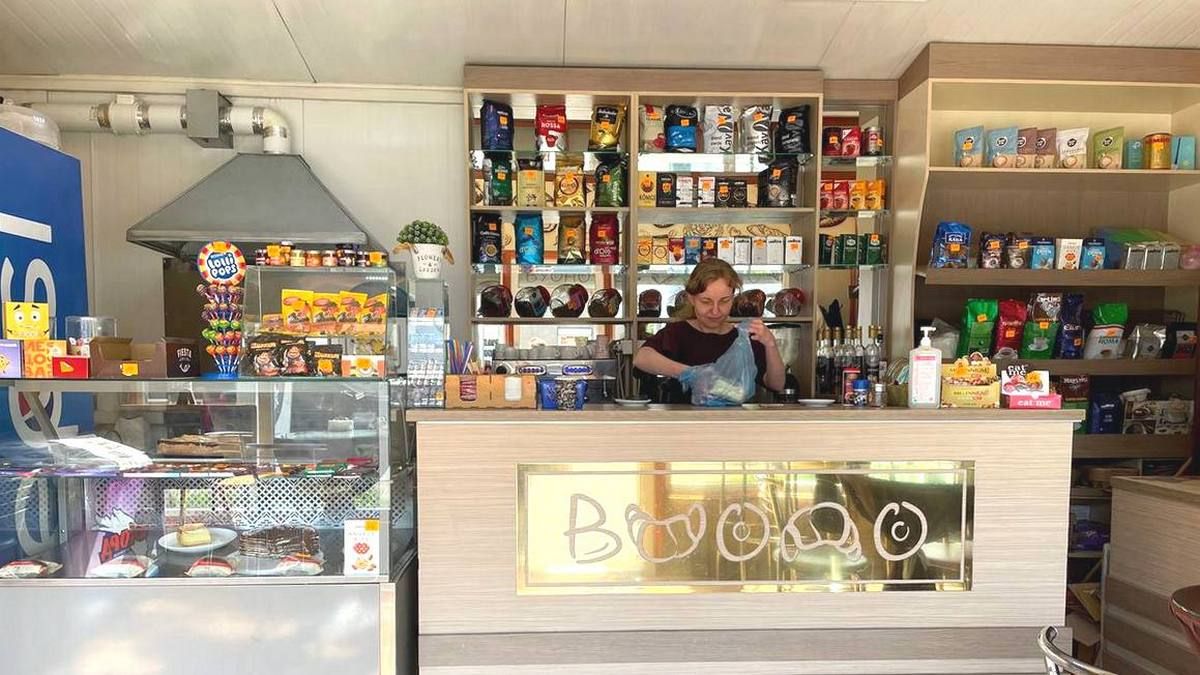 Бульвар з ароматом кави 32