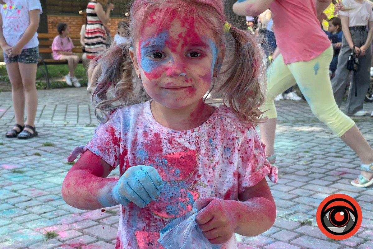 Яскраво, весело та шумно: діти розважалися у студентському сквері 1