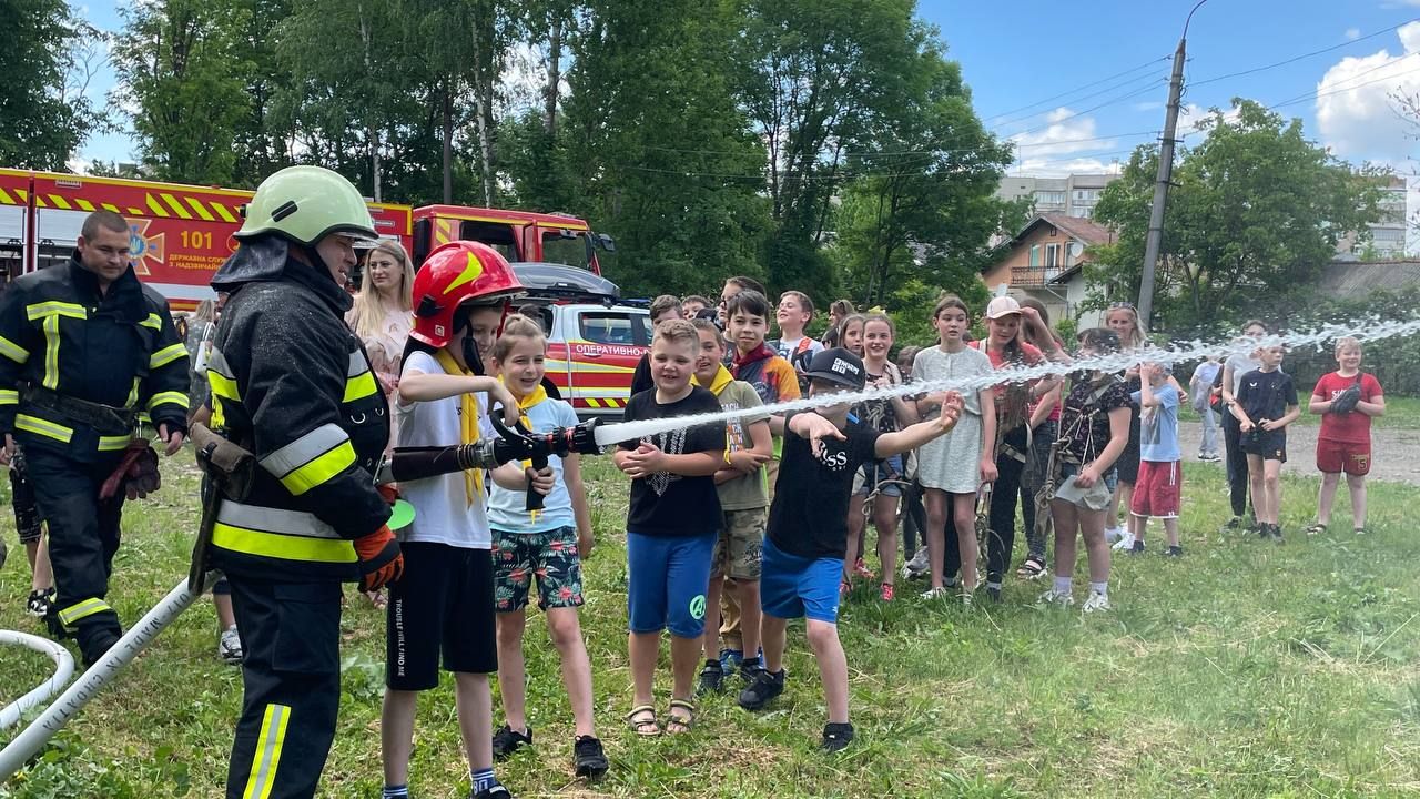 Бойове хрещення юних пожежників | Фоторепортаж 6
