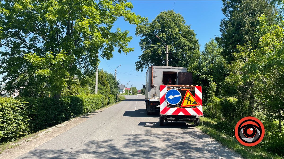 На вулиці Франка у Коломиї вирізають асфальт. Фоторепортаж 4