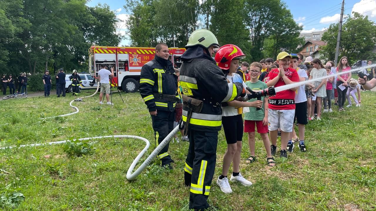 Бойове хрещення юних пожежників | Фоторепортаж 7