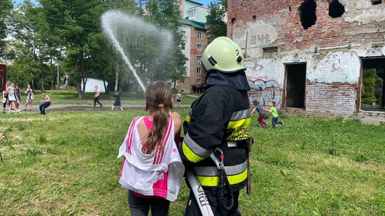 Бойове хрещення юних пожежників | Фоторепортаж 3