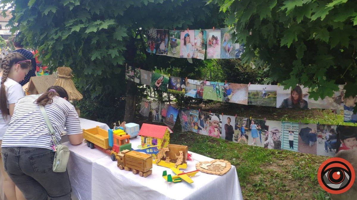 Чим забавляли маленьких коломиян позаду Писанки 1