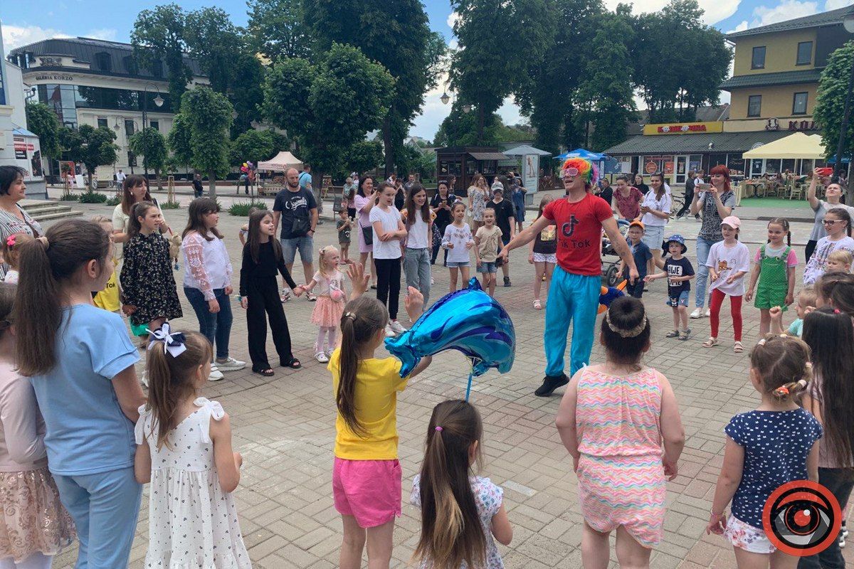 У Коломиї дітям подарували справжнє свято. Фоторепортаж 3