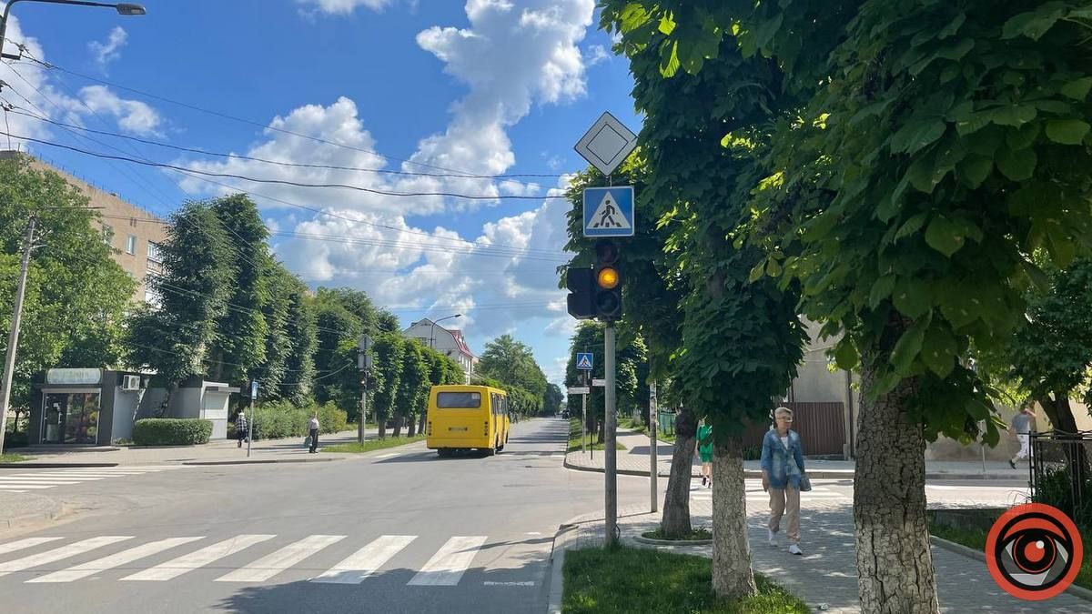 Рух по вул. Січових Стрільців ускладнений 1