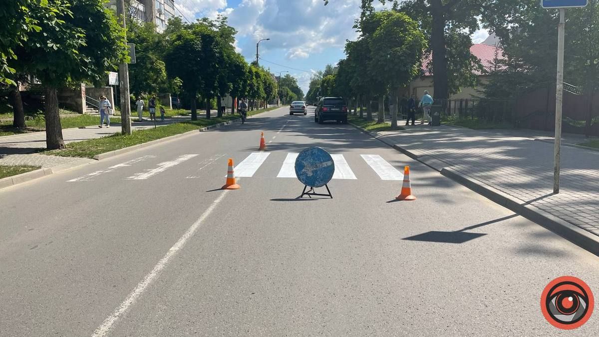 Рух по вул. Січових Стрільців ускладнений 2