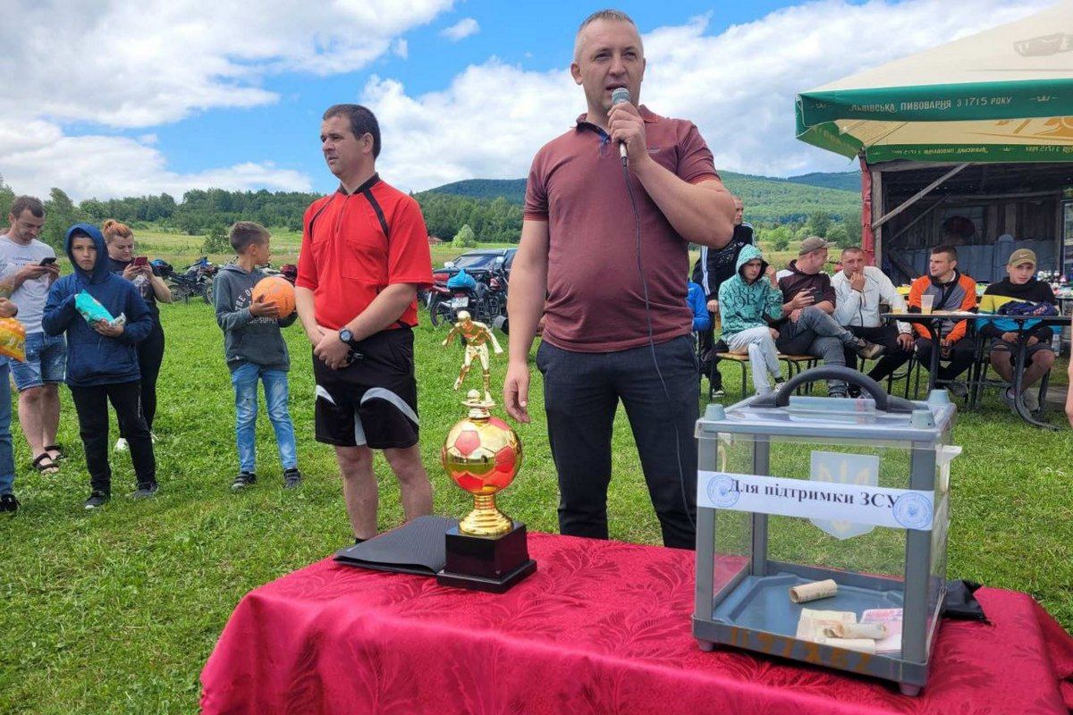 Граючи футбол, у Марківці зібрали більше 10 000 грн для ЗСУ 5