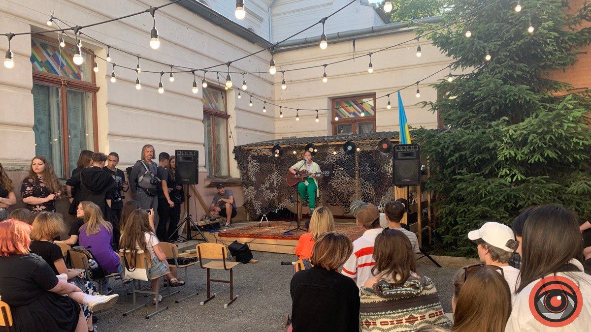 Де і як тепер "тусить" молодь у Коломиї. Фоторепортаж