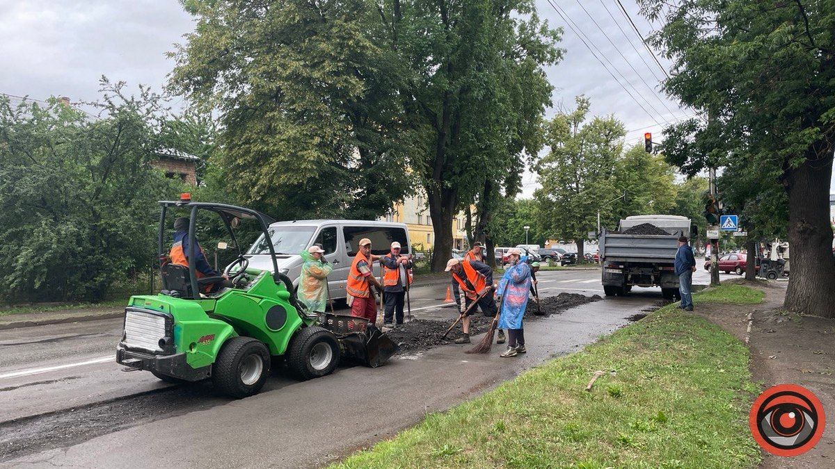 Обережно, ями! На вулиці Мазепи триває ремонт дороги 5