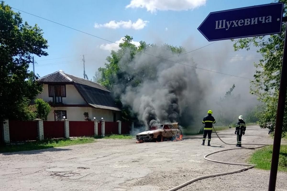 На Коломийщині вщент  згоріло авто 3