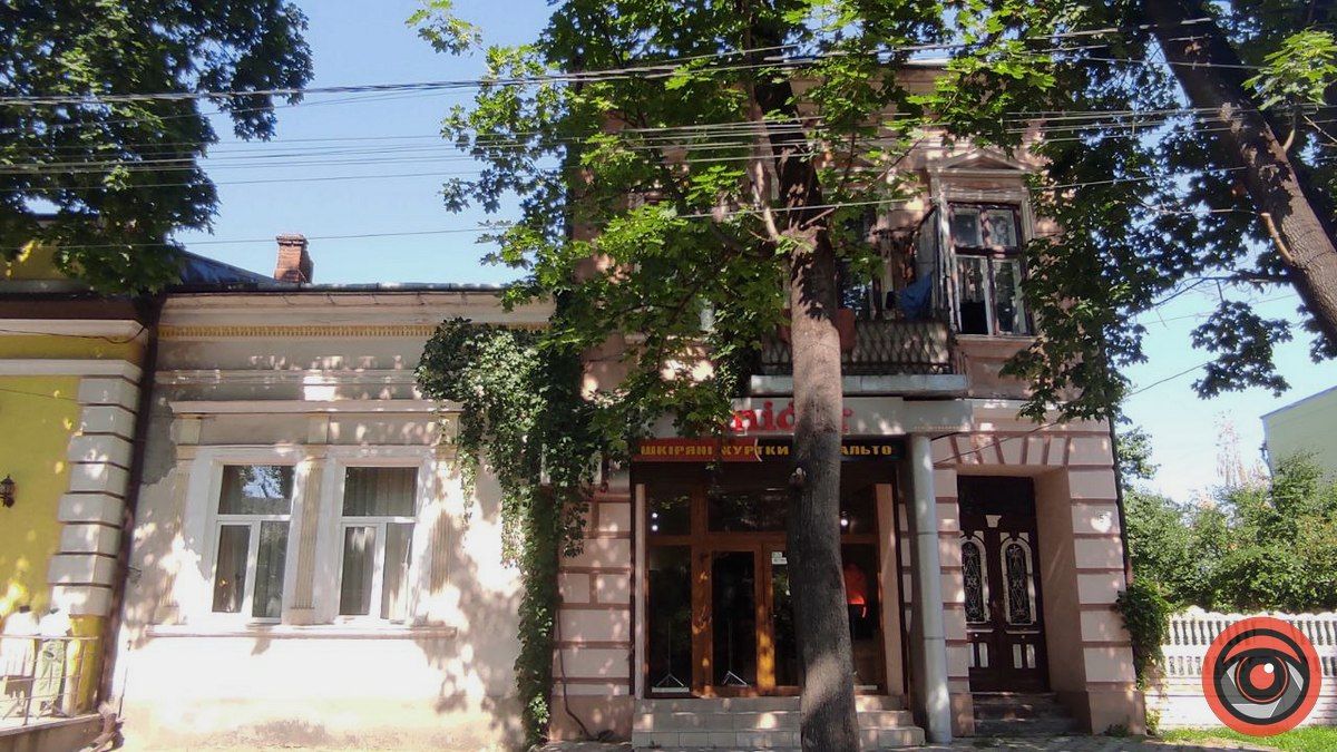 Вулиця Шухевича в Коломиї: контрасти 6