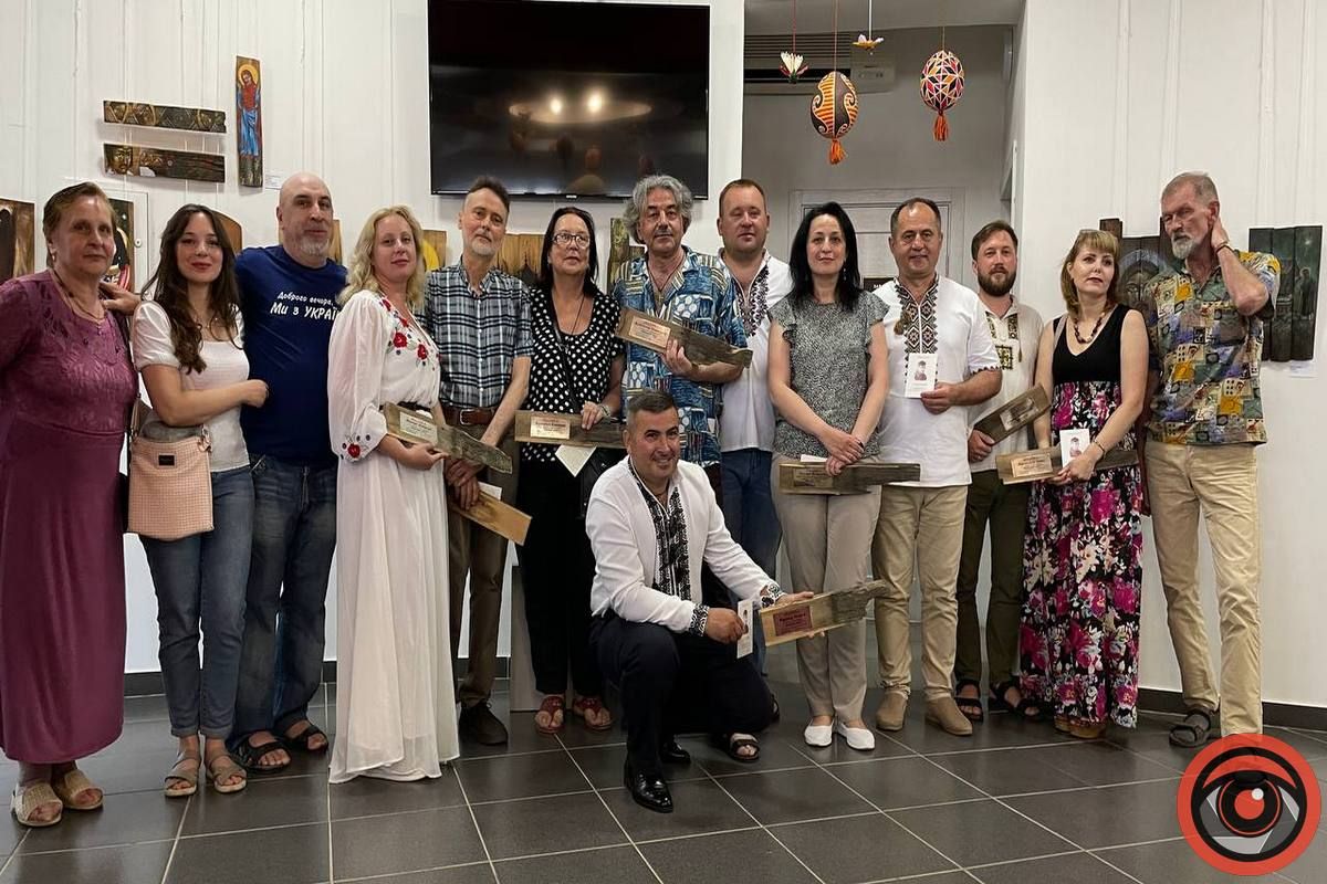 "Намолене небо" | фото з виставки 7