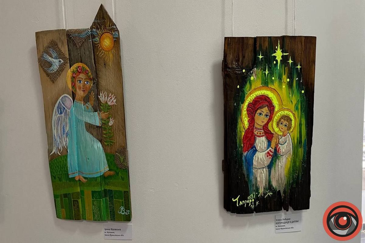 "Намолене небо" | фото з виставки 4
