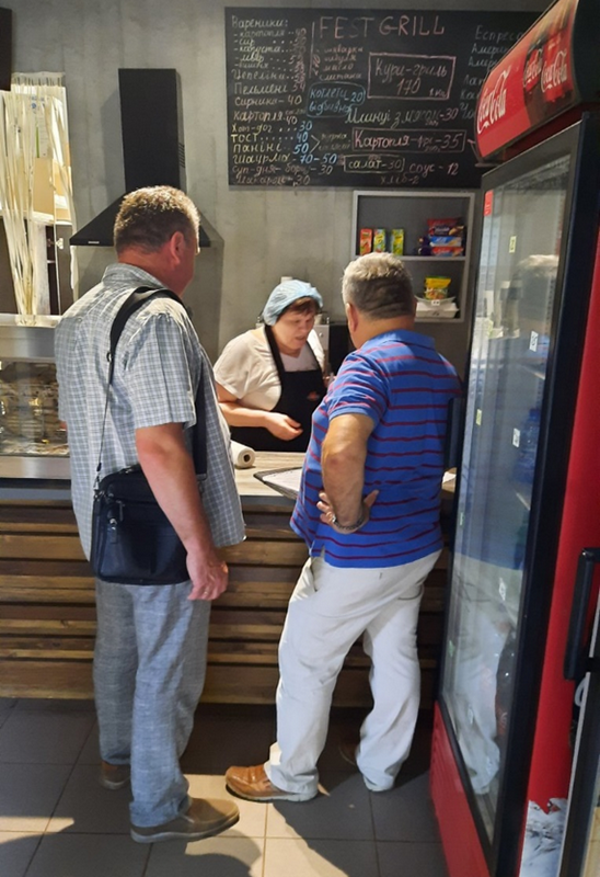 У Коломиї перевіряють їжу в фаст-фудах 1