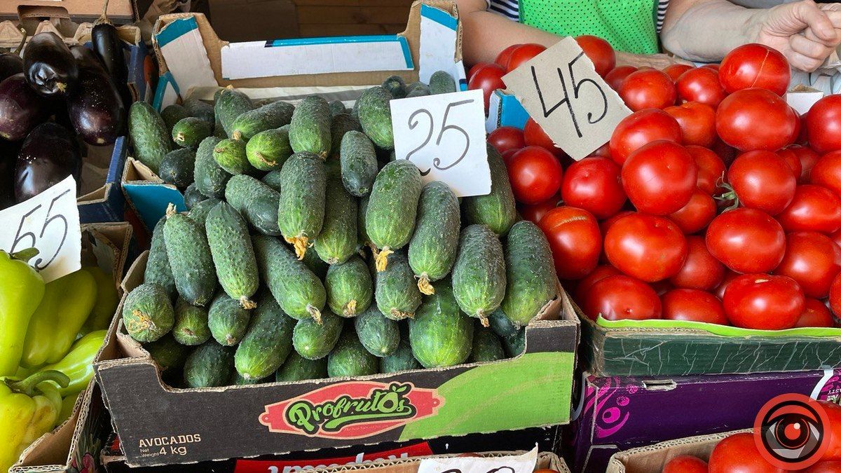 Огірки, помідори та кабачки: порівняння цін на коломийському ринку