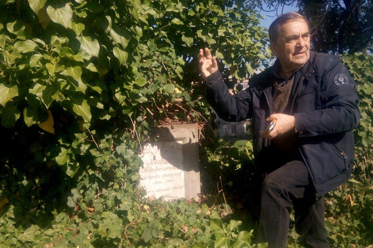Могилу відомого фотографа Олександра Кіблера несподівано віднайшли на Монастирку 4