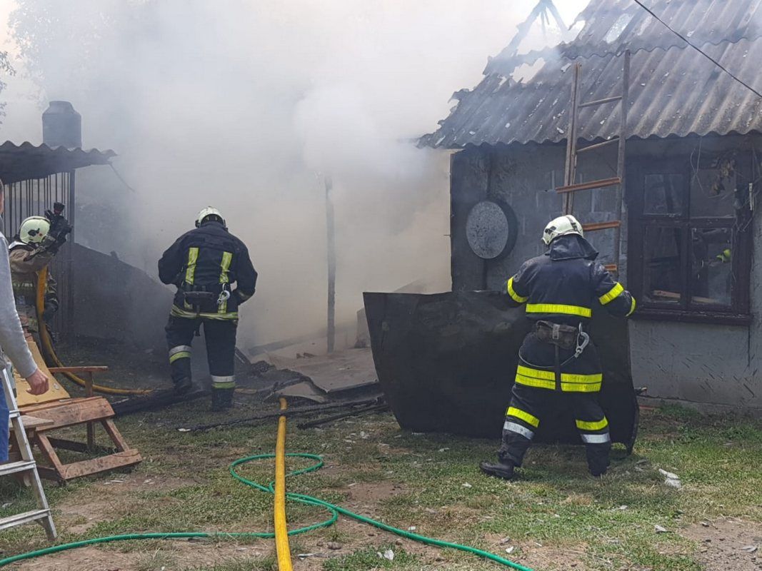 У Снятинській громаді гасили пожежу 1