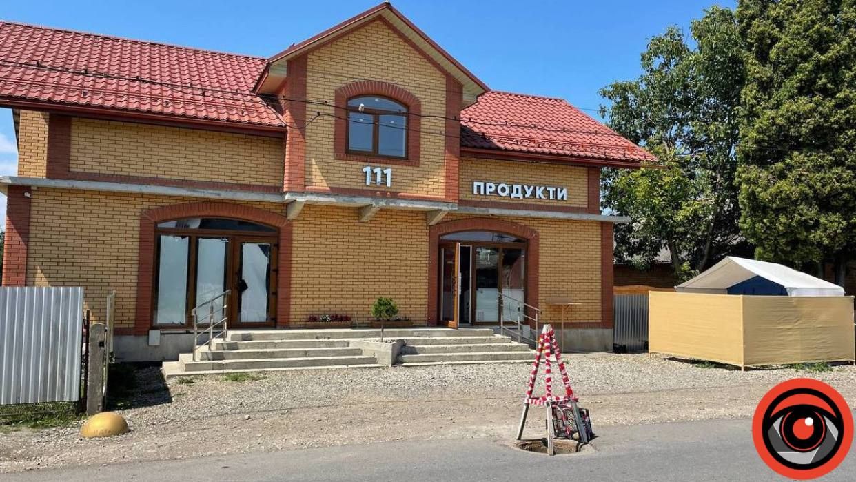 До уваги водіїв: на вулиці Франка відкритий люк 3