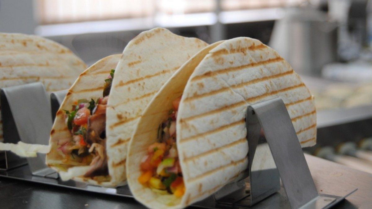 У Коломиї перевіряють їжу в фаст-фудах