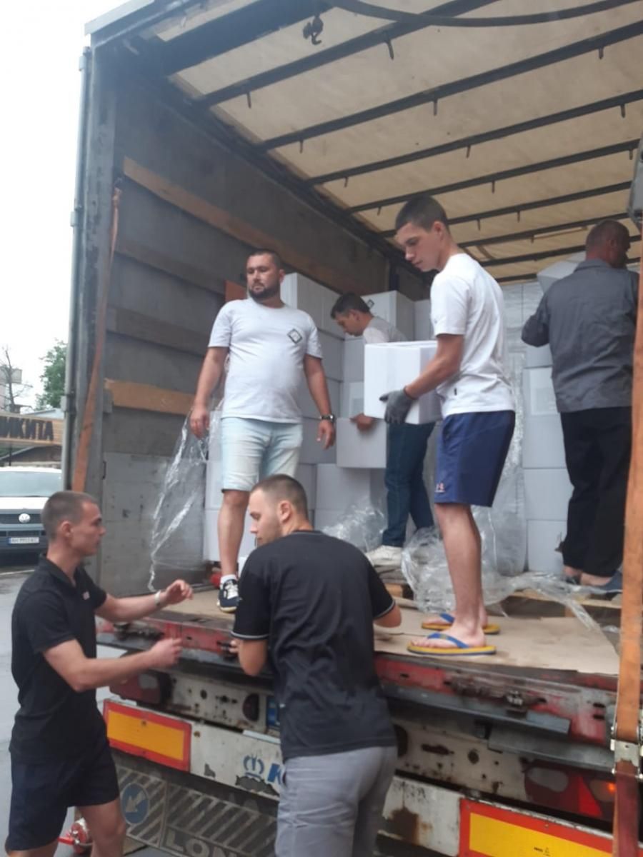 До Коломиї прибула гумдопомога з Чехії для переселенців 2