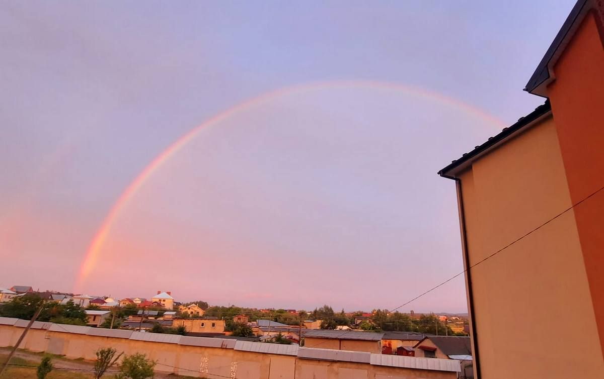 Веселка над Коломиєю, як арка перемоги 5