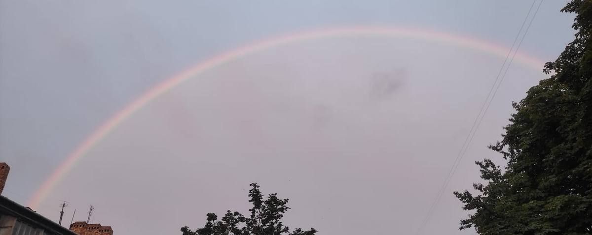 Веселка над Коломиєю, як арка перемоги 8