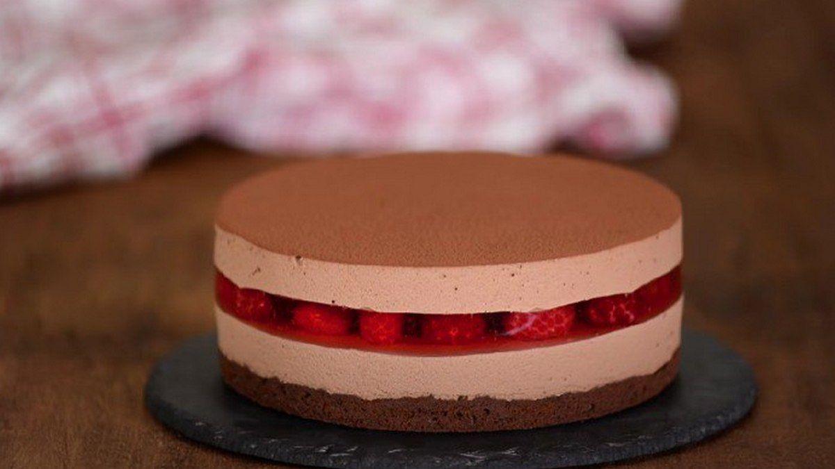 Шоколадний малиновий торт | рецепт