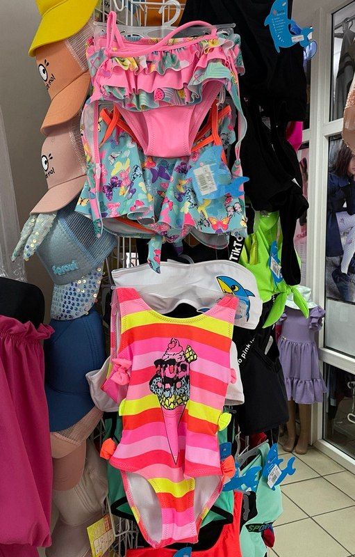 Маст-хев літа: де та скільки коштує купальник у Коломиї 8