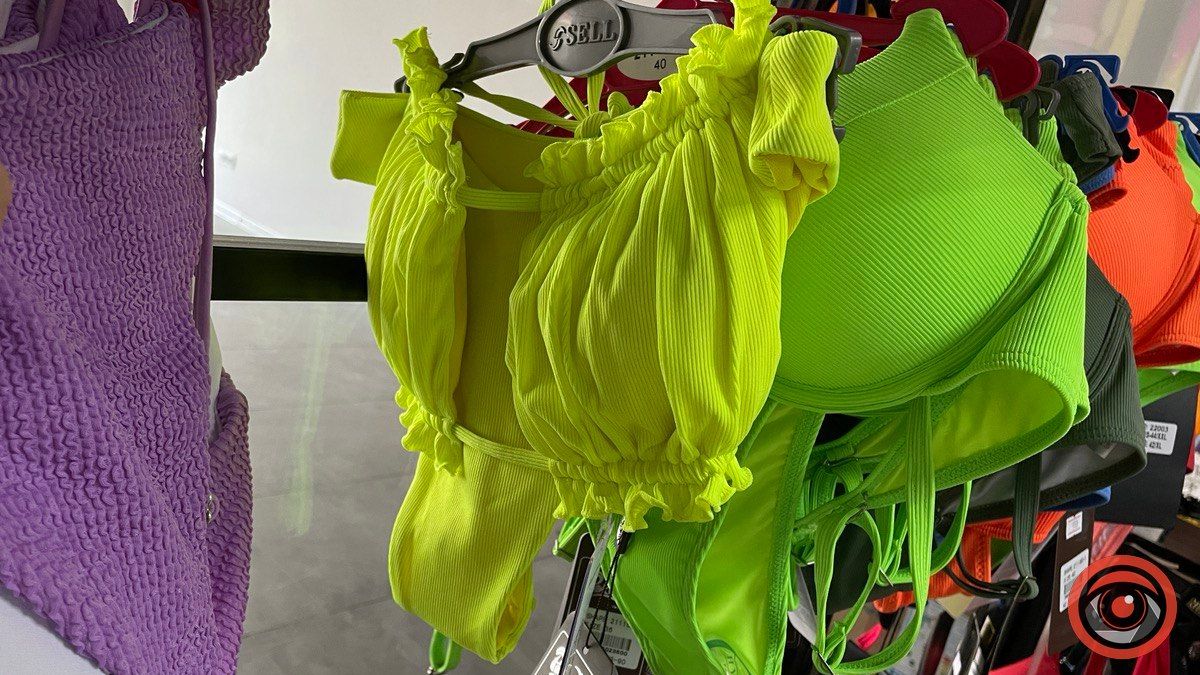 Маст-хев літа: де та скільки коштує купальник у Коломиї 5