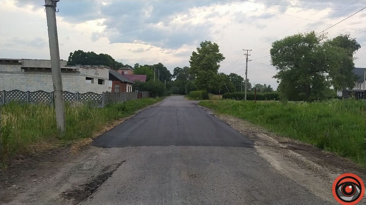 У Коломиї взялися до ямкового ремонту дороги на вул. Довбуша 6