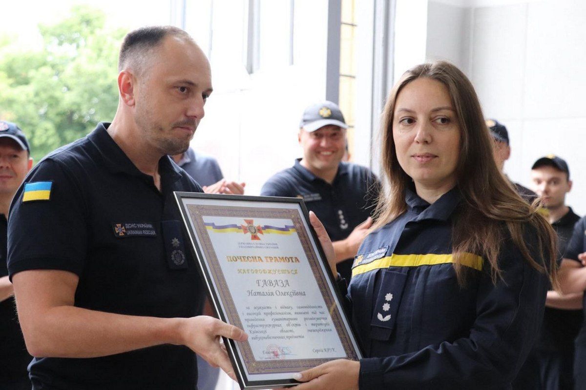 Прикарпатські рятувальники з квітня розчищали території Київської області 2