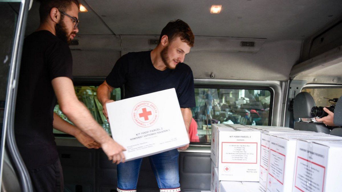 Прикарпаття отримало ще 1200 продуктових наборів та медикаментів для переселенців