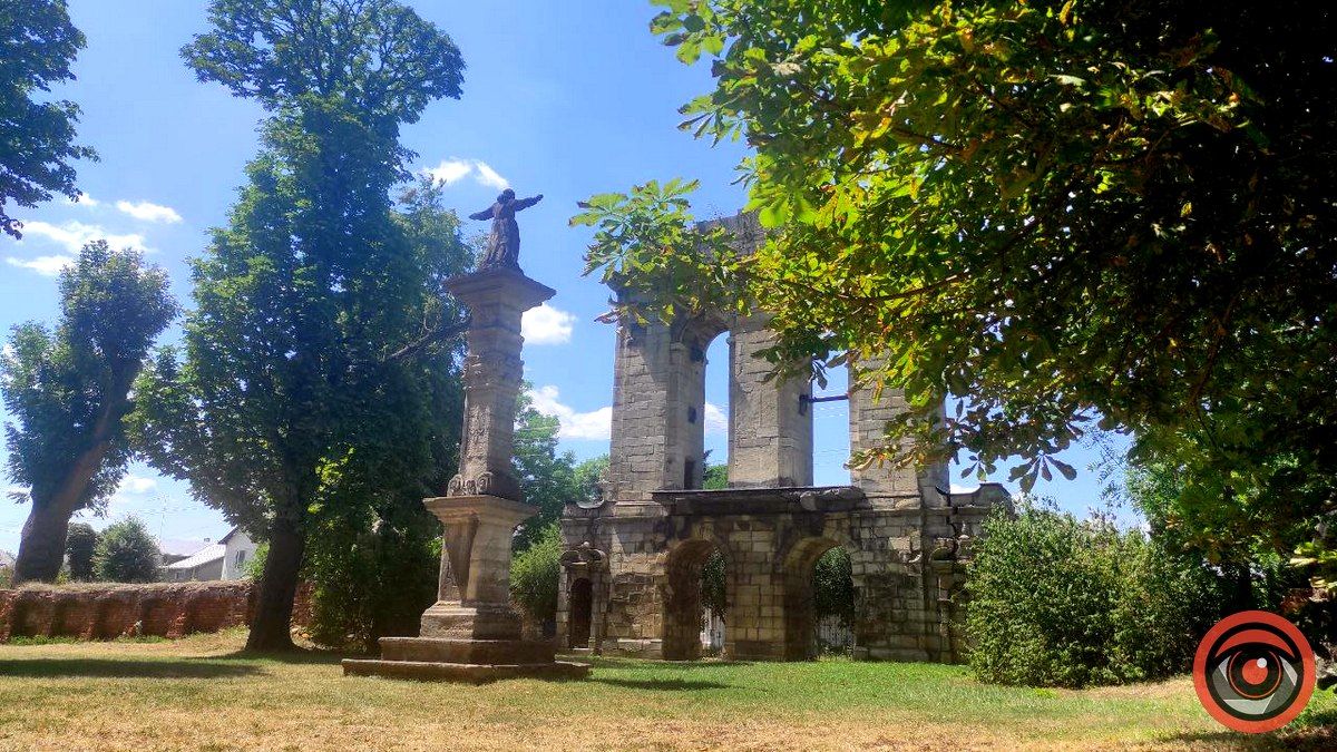 Відпочинок поруч: бароковий Гвіздецький костел в очікуванні дива 5