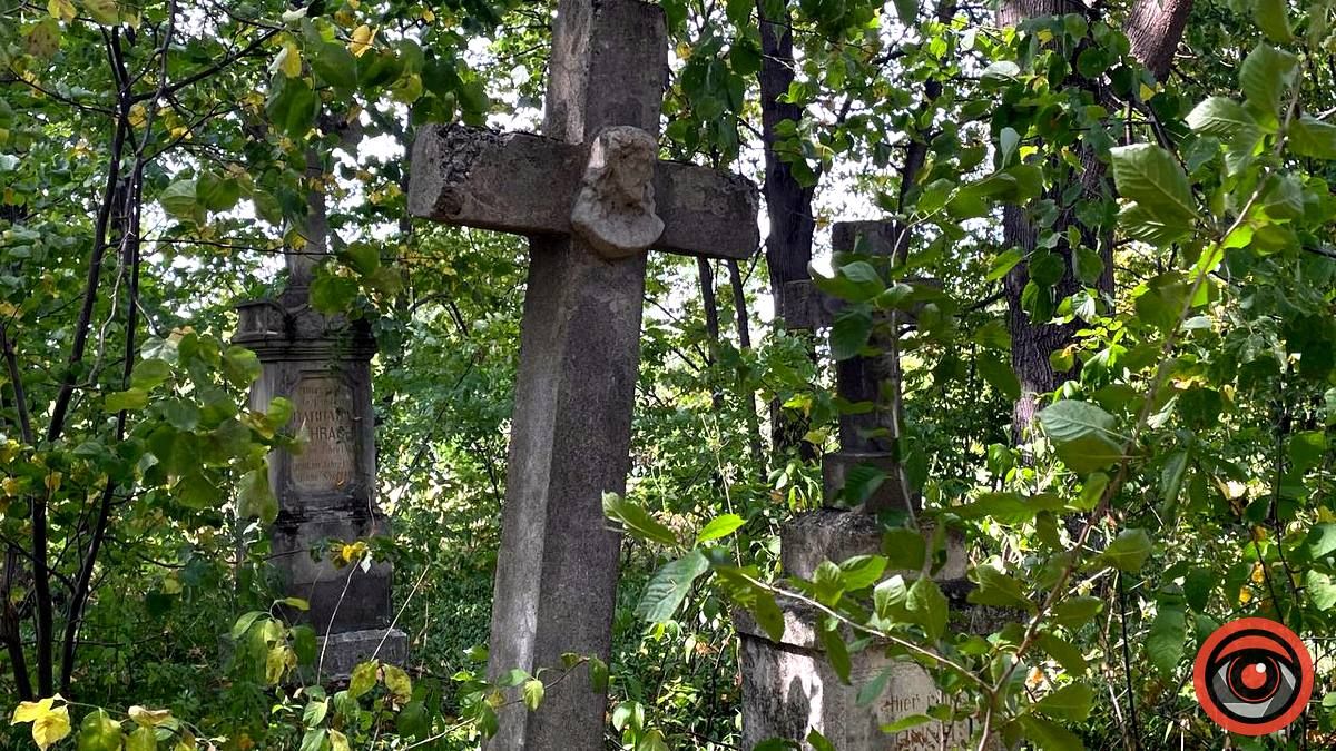 Давнє покинуте німецьке кладовище в Коломиї. Фоторепортаж 4