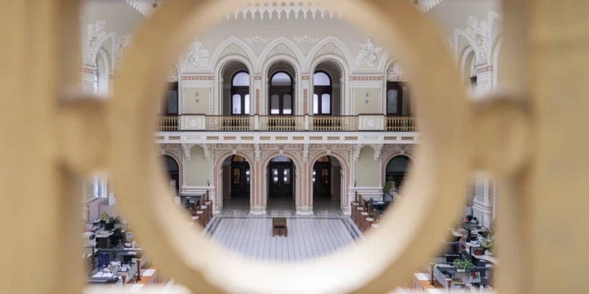 Причини і наслідки введення нового курсу гривні? 1