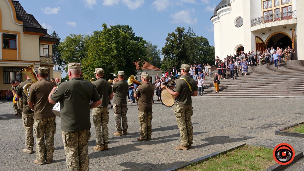 Коломия провела в останню путь Героя Михайла Козака | Фоторепортаж 15