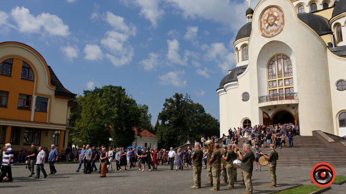 Коломия провела в останню путь Героя Михайла Козака | Фоторепортаж 17