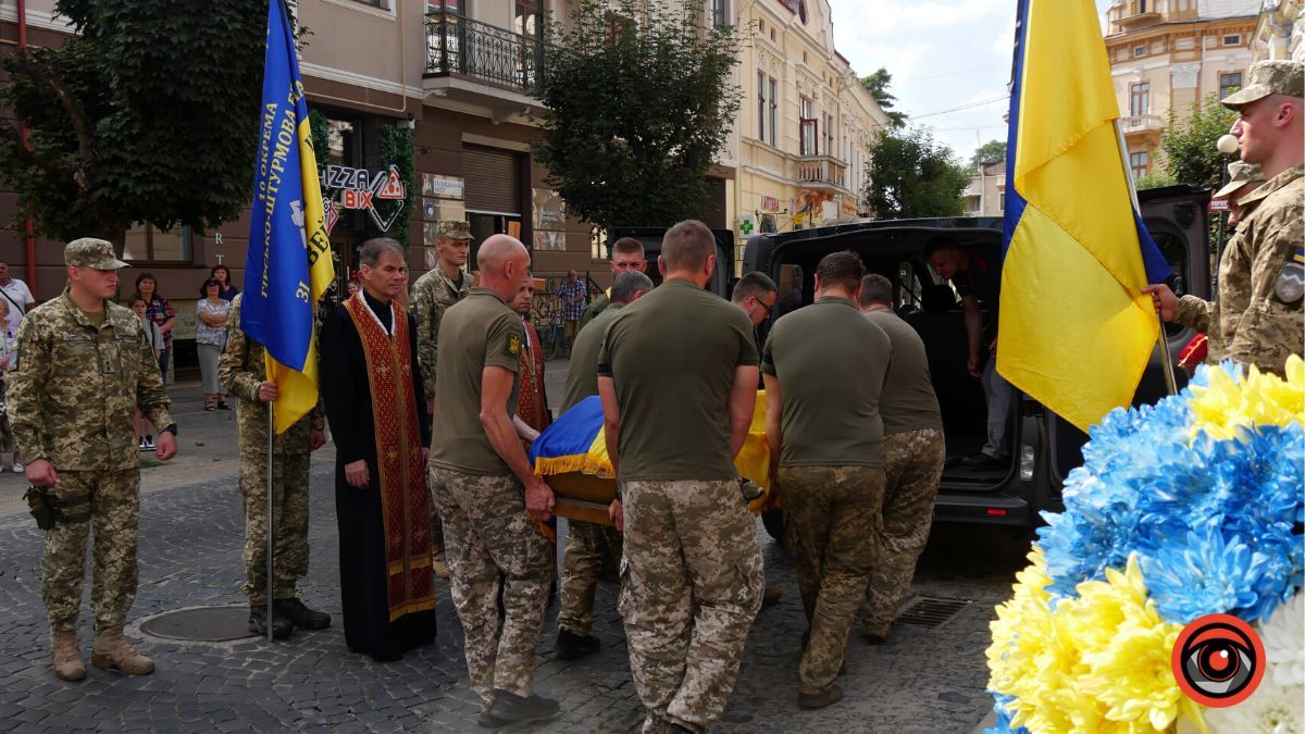 Коломия провела в останню путь Героя Михайла Козака | Фоторепортаж 18