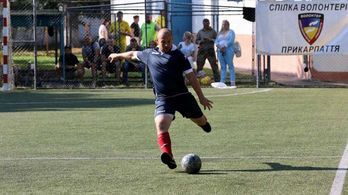 Син та побратими Степана Тарабалки зіграли у турнірі з міні-футболу 3