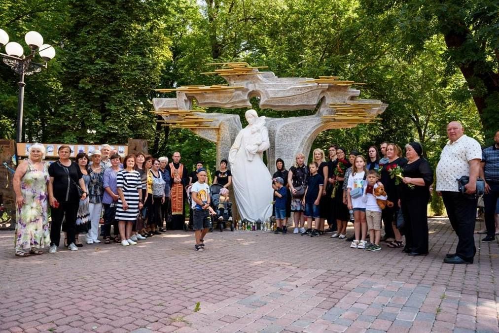 Трьох коломиян нагородили посмертно. Відзнаки отримали їхні діти, матері й дружини 6
