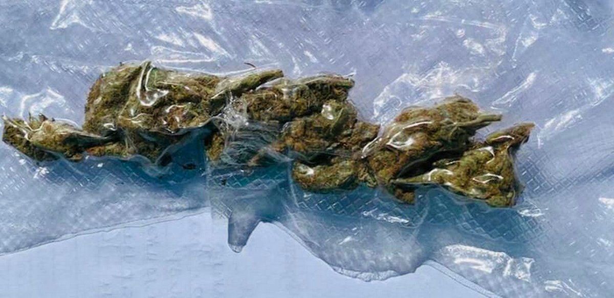 Продавав наркотики через телеграм-канал і відправляв поштою 2