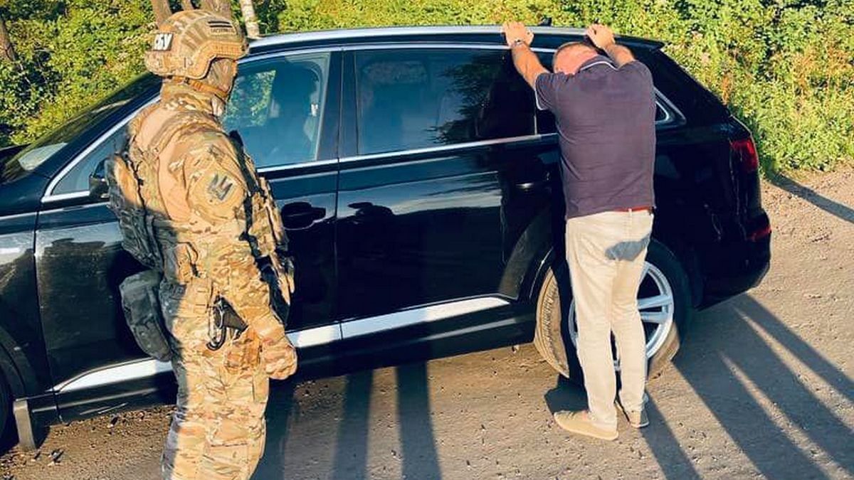 У благодійника-афериста була спільниця: озвучено суми й факти скандалу