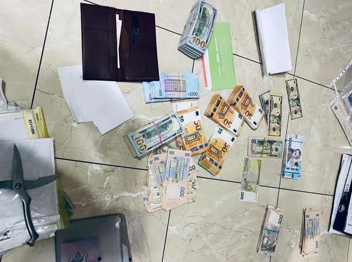 У благодійника-афериста була спільниця: озвучено суми й факти скандалу 3