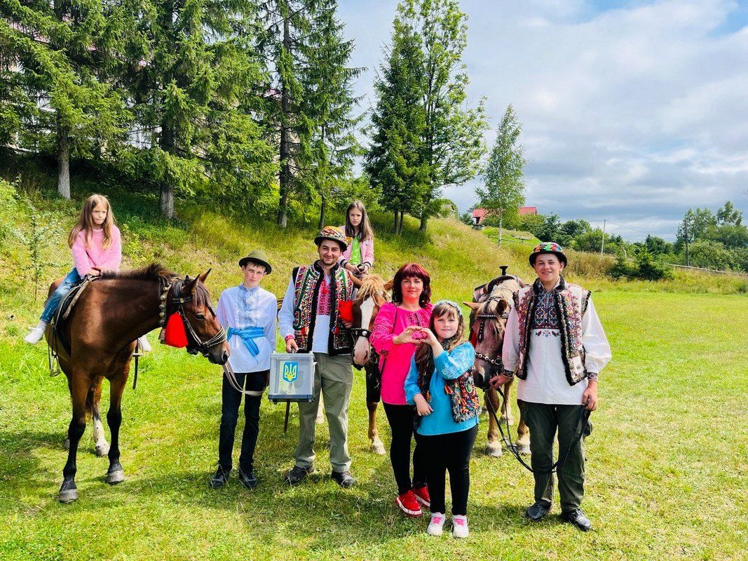 Як на Прикарпатті збирали на тепловізор, продаючи гуцульські страви 4