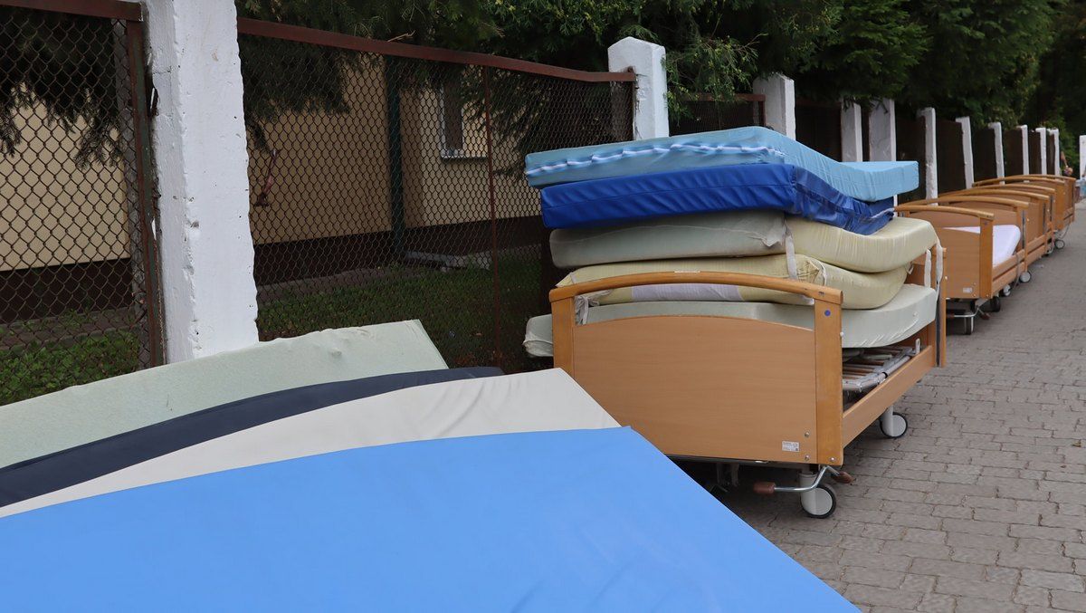 Німеччина передала на Коломию нові меблі 6